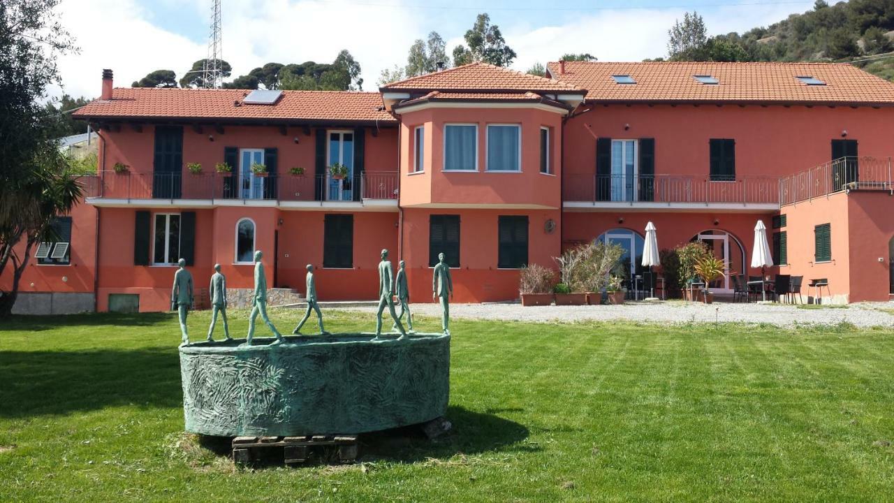 Agriturismo La Tuffatrice インペリア エクステリア 写真
